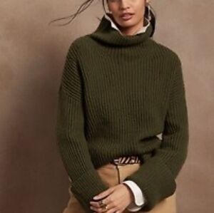 Banana Republic Luxurious Oversize Merino Cashmere Sweater XS Olive Green